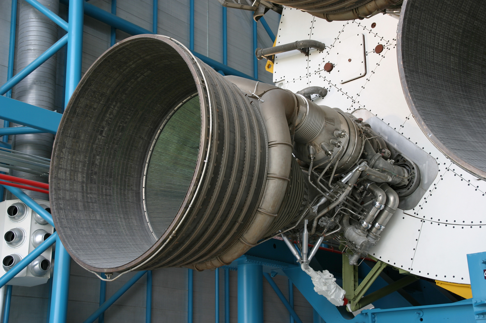 航发动力:公司与研究院所有战略合作关系,公司参与新型发动机的研制工作,开展产品试制,并配合完成试验验证等工作,所需科研经费主要由研究院所拨付