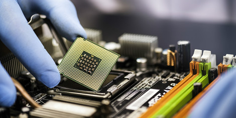 芯导科技(688230.SH)拟购买吉瞬科技100%股权及瞬雷科技17.15%股权