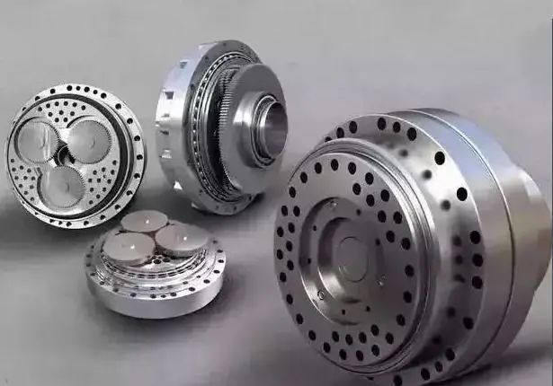 维科精密：公司目前没有已量产产品直接应用于工业机器人领域