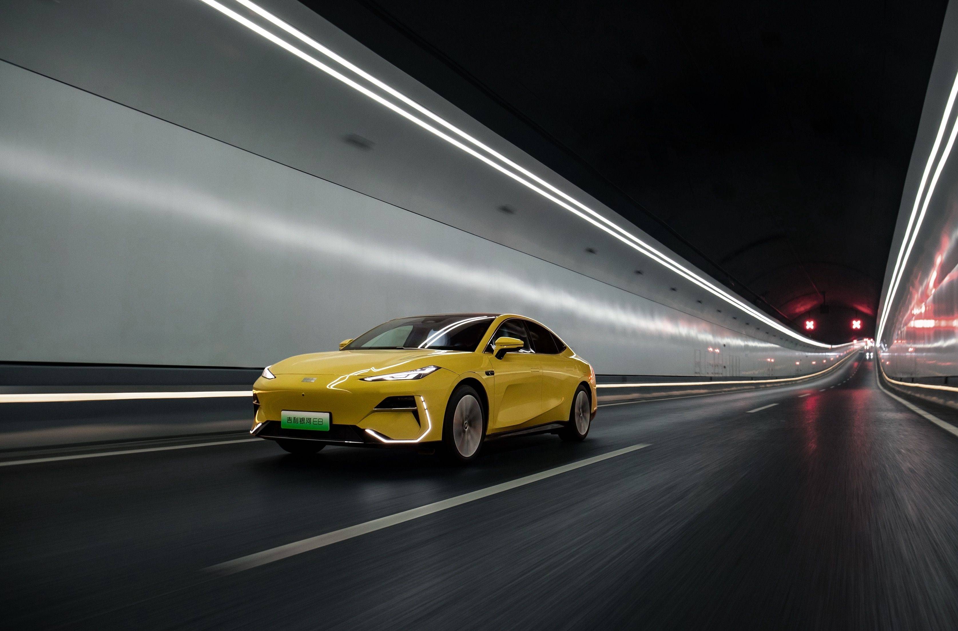 吉利汽车上半年营收1502.8亿元 同比增长27%