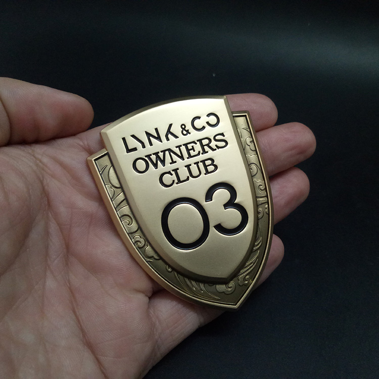 涨停雷达：汽车装饰件+外饰件定点+净利润增长 模塑科技触及涨停