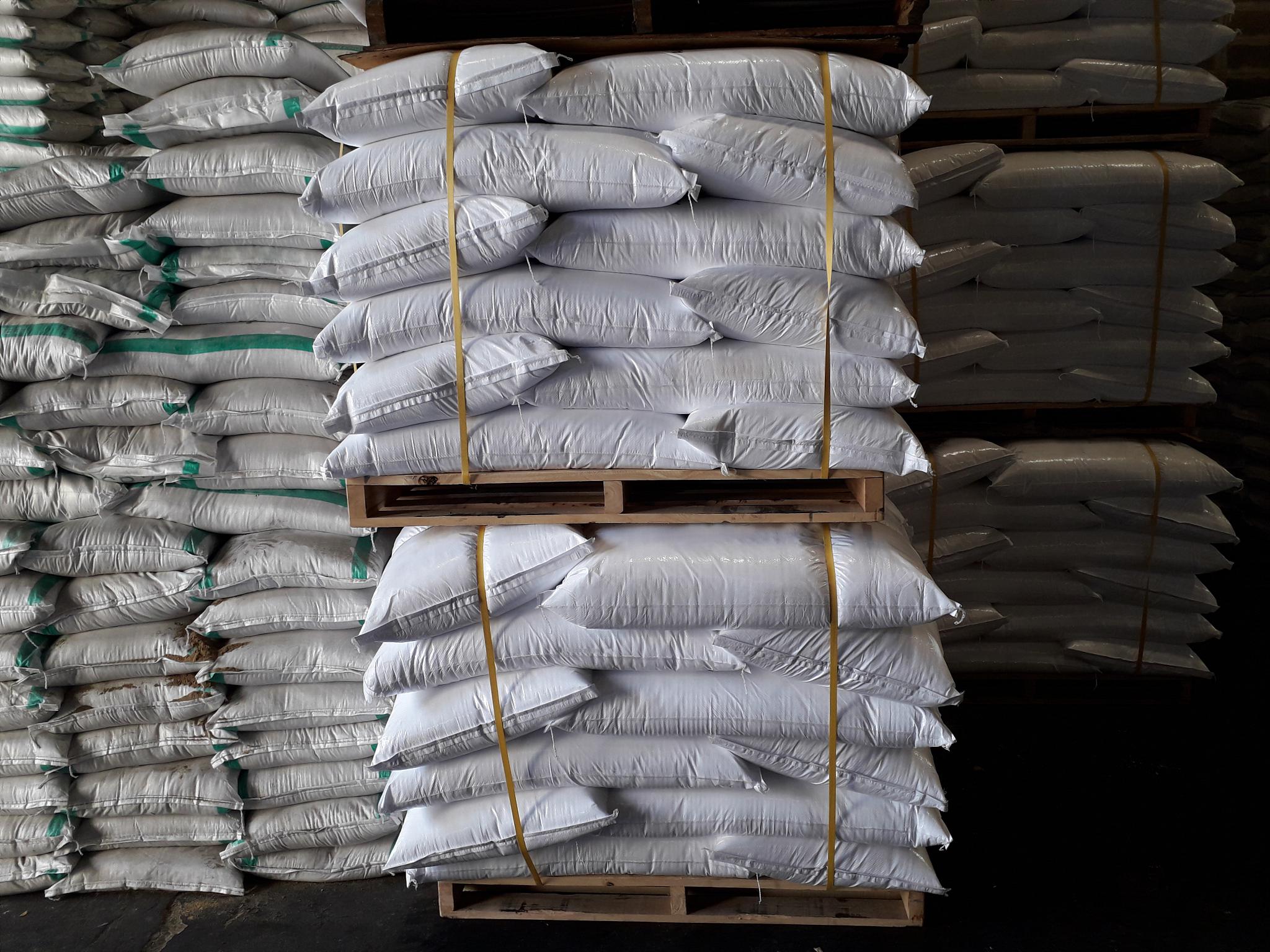 燕京啤酒中报营利双增反遭股价“背刺”:高端化疲软,第一大市场占比下滑,饮料业务暂未成气候