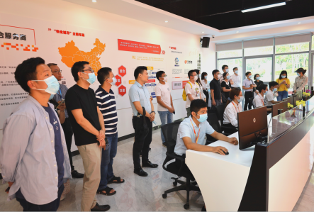 万物云上半年居住相关资产服务业务收入8.6亿元 全年计划新开朴邻门店108家