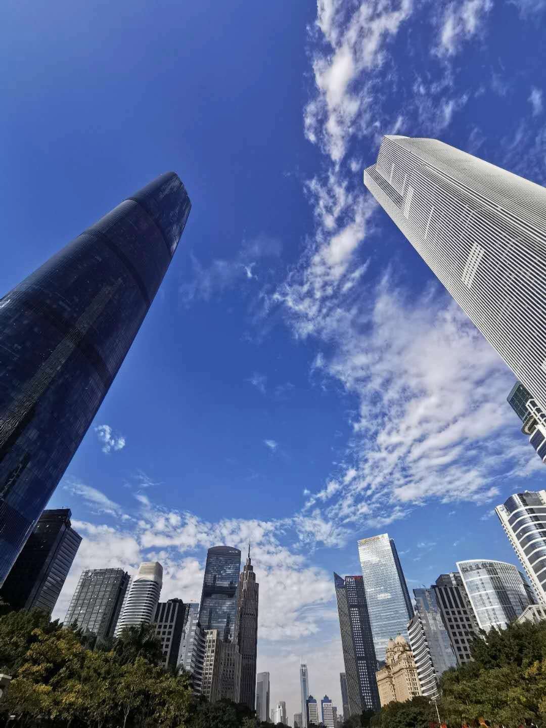 融创服务预计中期股东应占溢利不低于1亿元