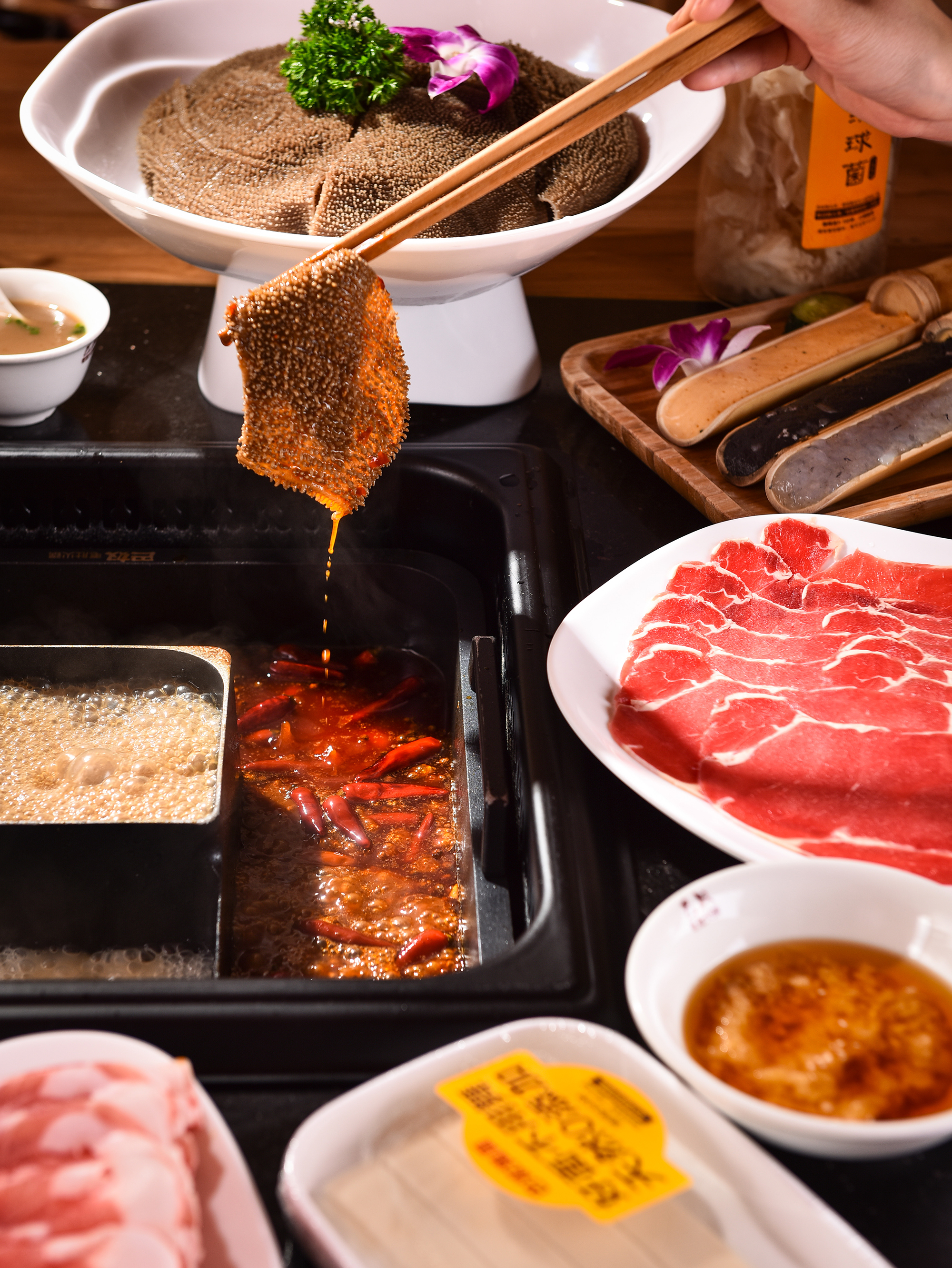 港湾周评|全职员工不到2000名，巴奴兼职与外包近万名