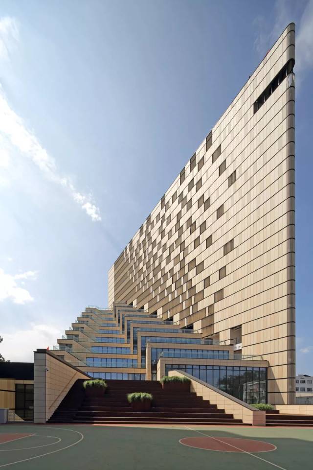 嘉应制药中报解读：净利润增逾2.5倍，“提质增效+创新双驱”战略成效卓著