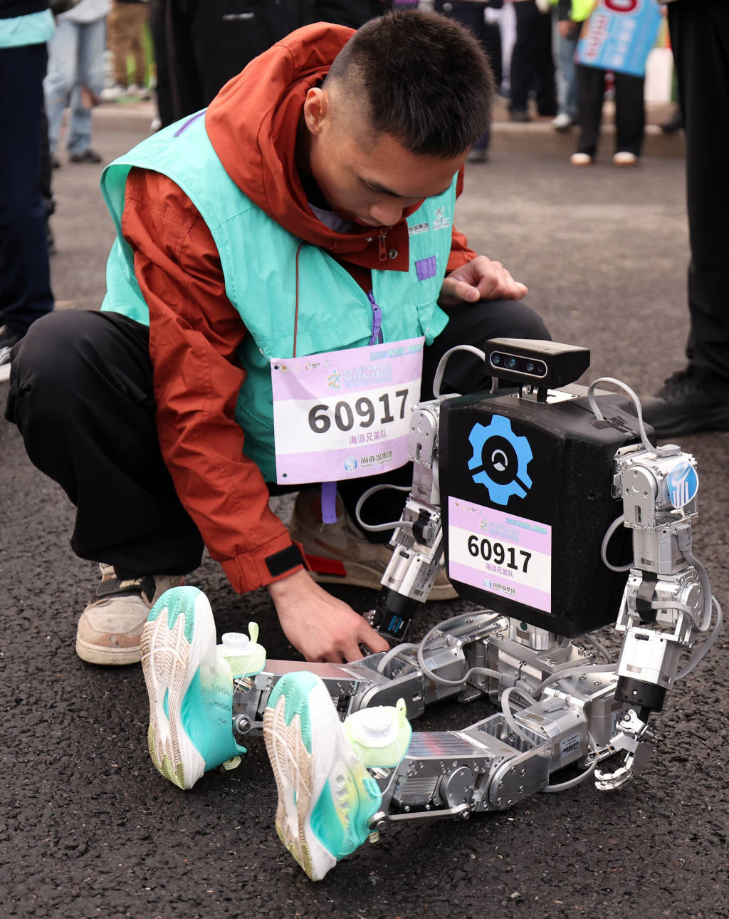 诺力股份：截至目前，公司未与天工机器人有过接洽合作