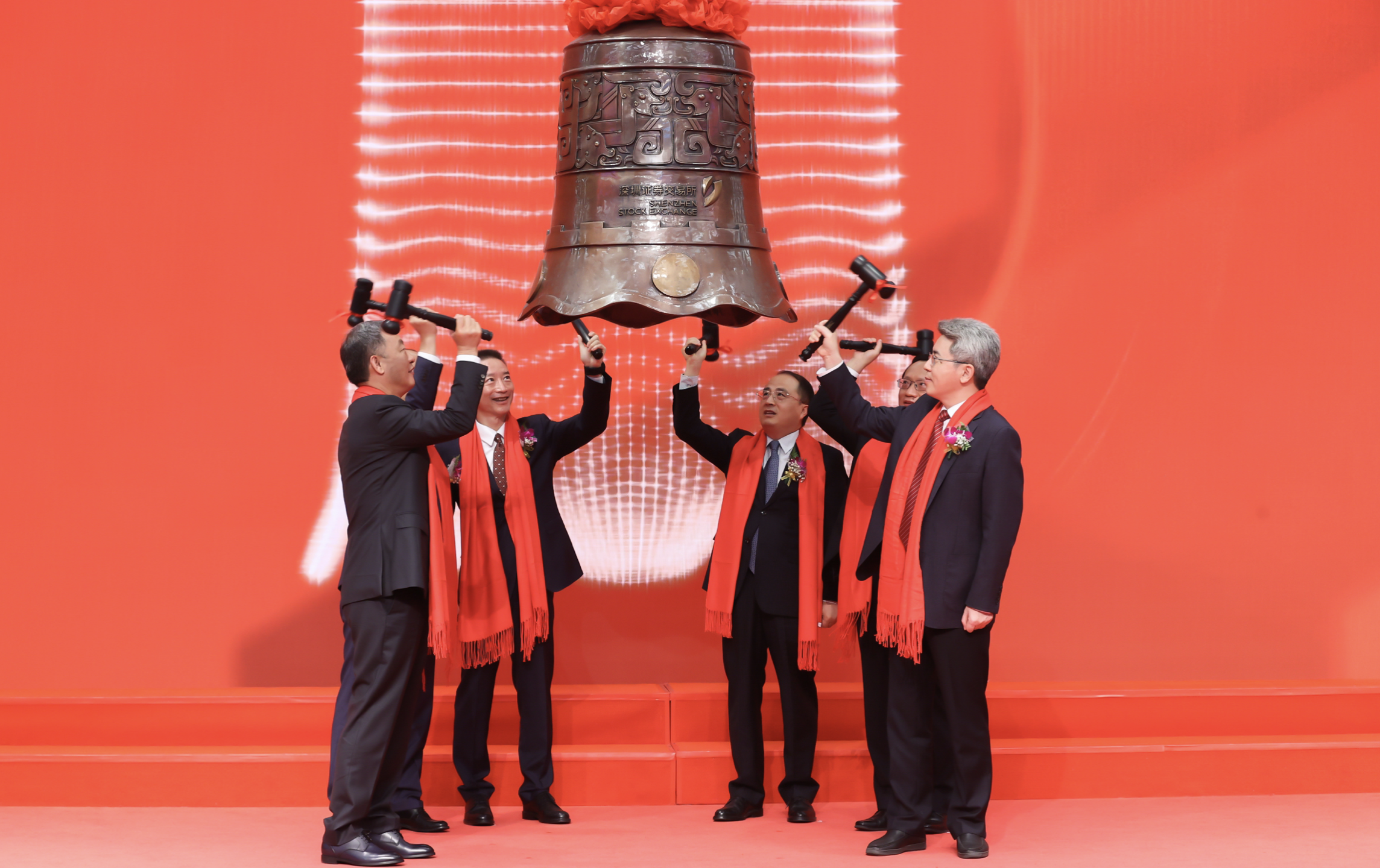 华润材料：2025年上半年完成聚酯瓶片产量101.55万吨