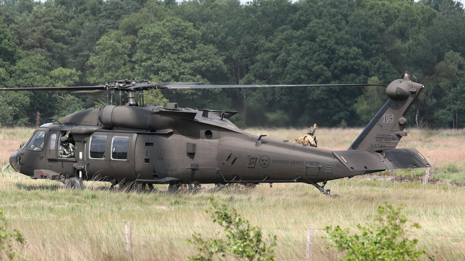 佳力奇:核心产品为飞机复材零部件以及导弹复材零部件