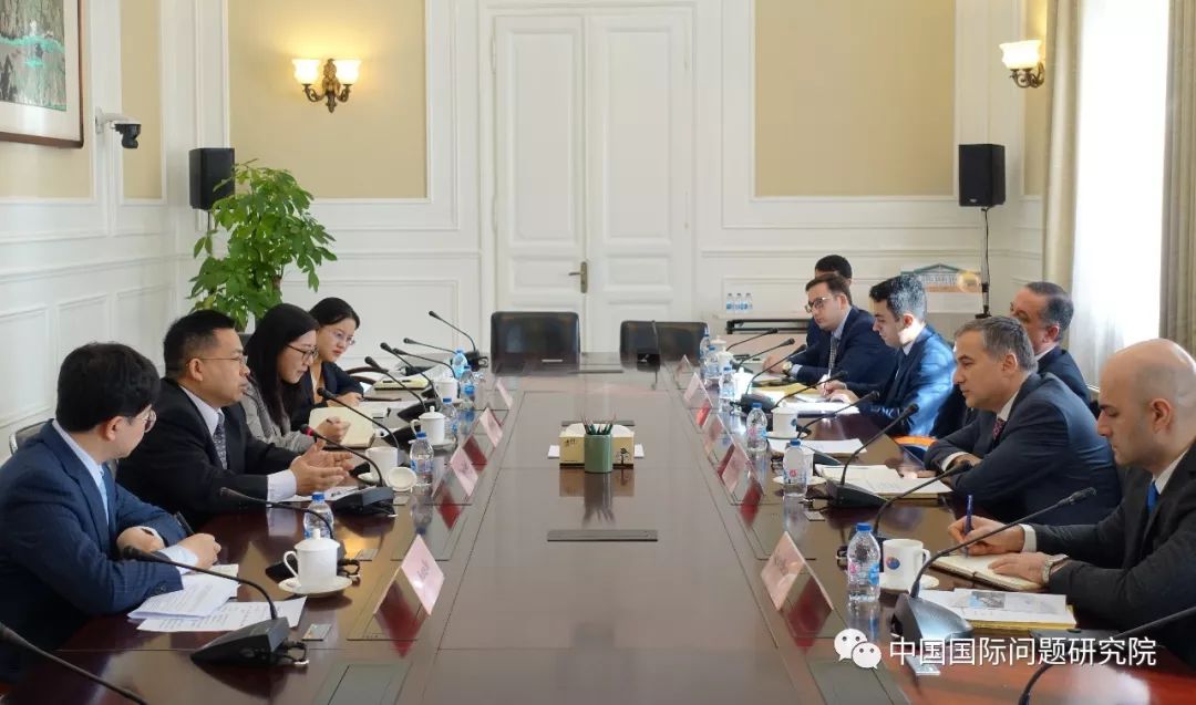 中国人民银行与阿塞拜疆共和国中央银行签署合作备忘录