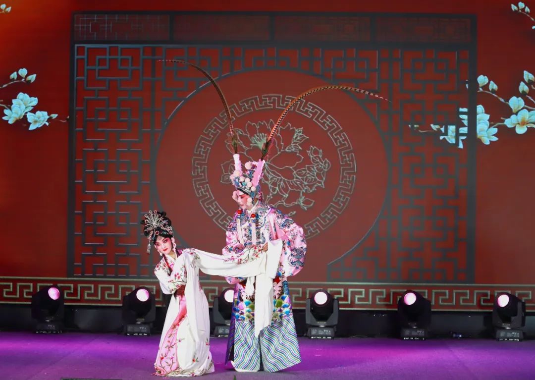 港交所“搭台唱戏” 助力全球资本加速拥抱中国科技