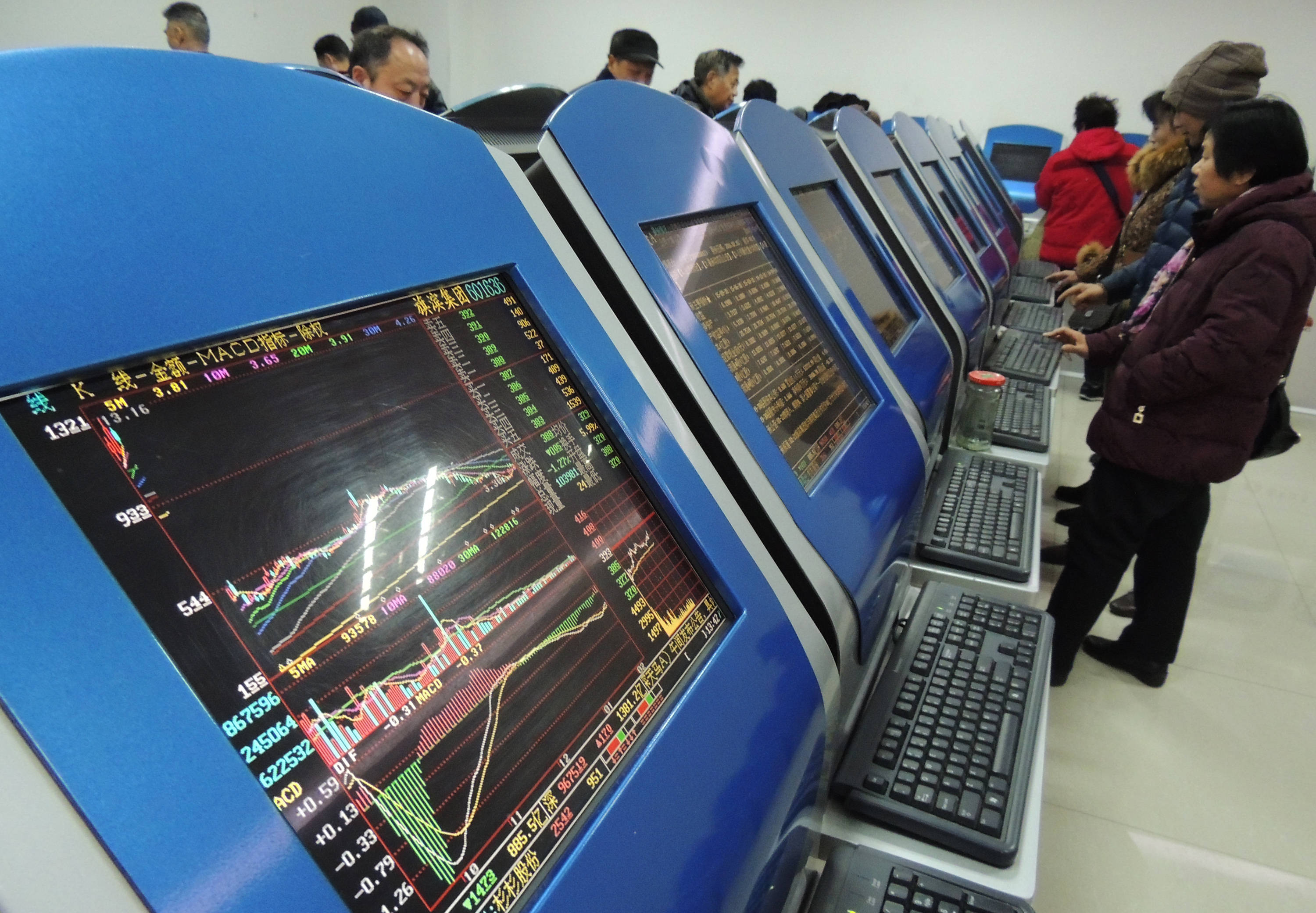 聚杰微纤：截至目前，公司暂未制定回购与增持计划