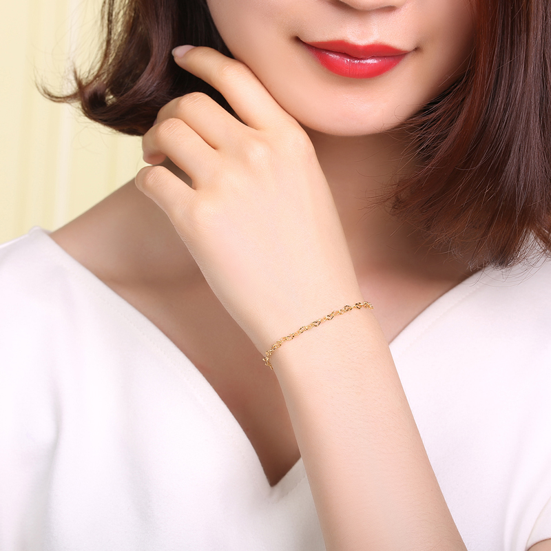 IPO前夕股东套现上亿！潮宏基金饰工艺遭吐槽，利润坐“过山车”