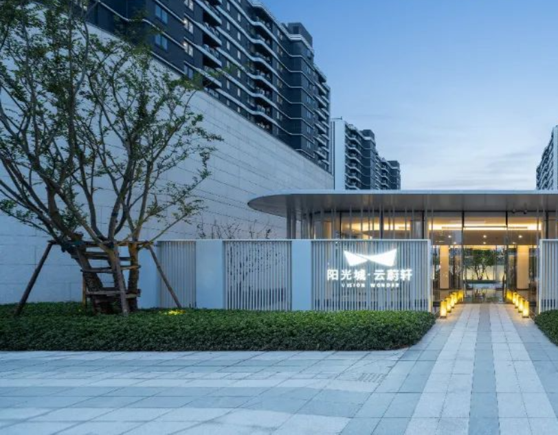 中报首亏的合盛硅业:百亿债务压顶,激进扩产后多项目进度停滞