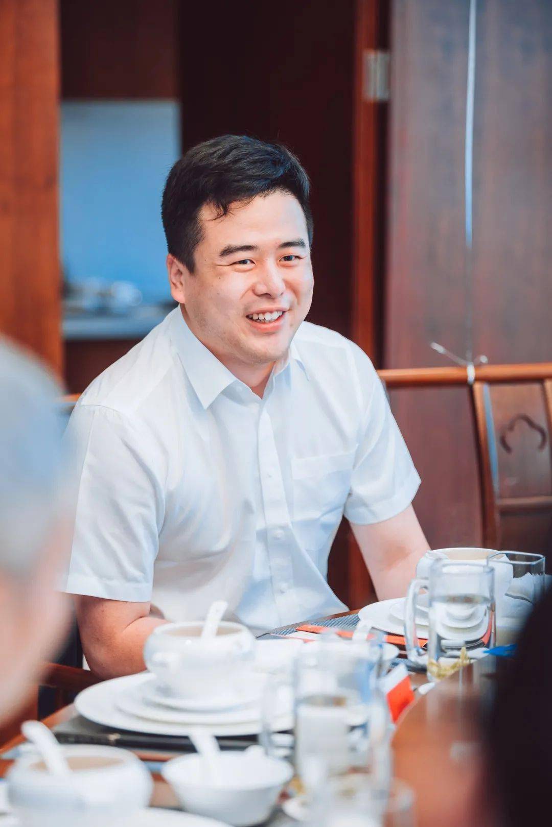 通程控股(000419.SZ)：收到长沙银行现金分红款2466万元