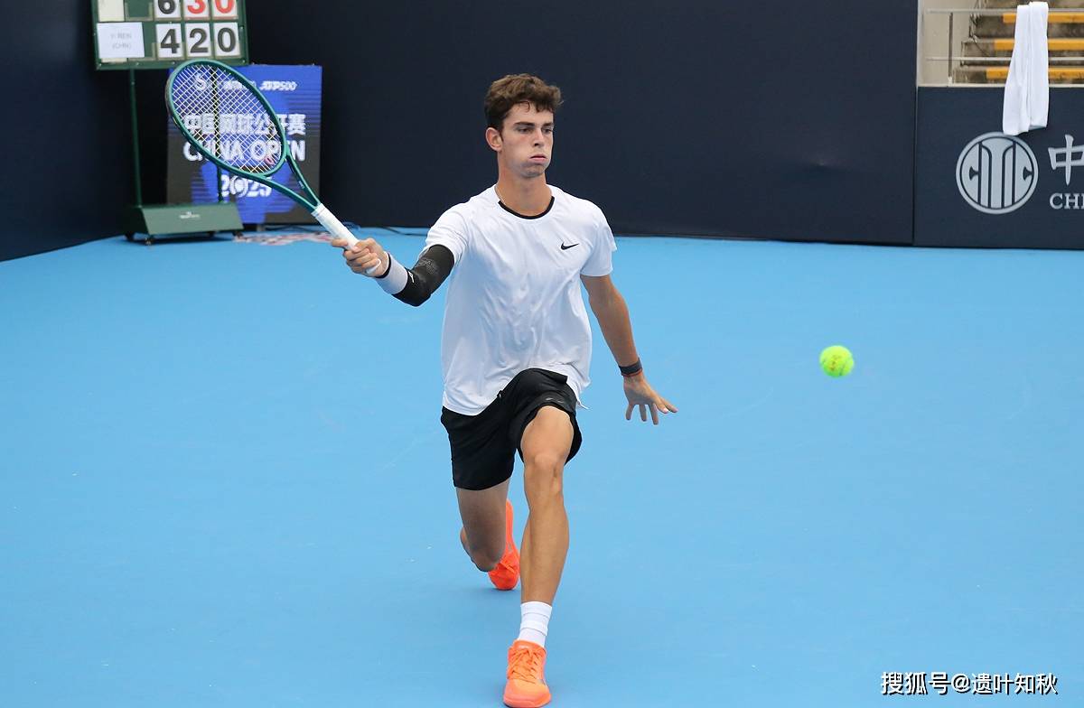 国际球迷追抢!奇梦岛成中网“必买清单”