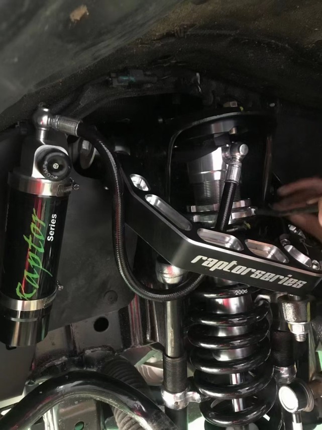 信隆健康获得实用新型专利授权：“连杆避震座管”