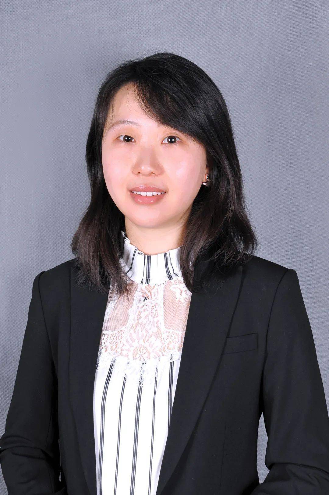 殷图网联:11月28日高管孙明减持股份合计4000股