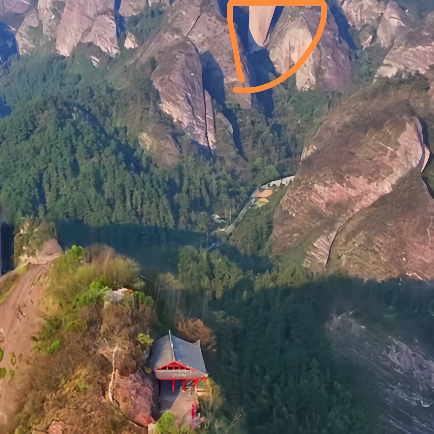 山金国际:24年矿产银销量176.05吨