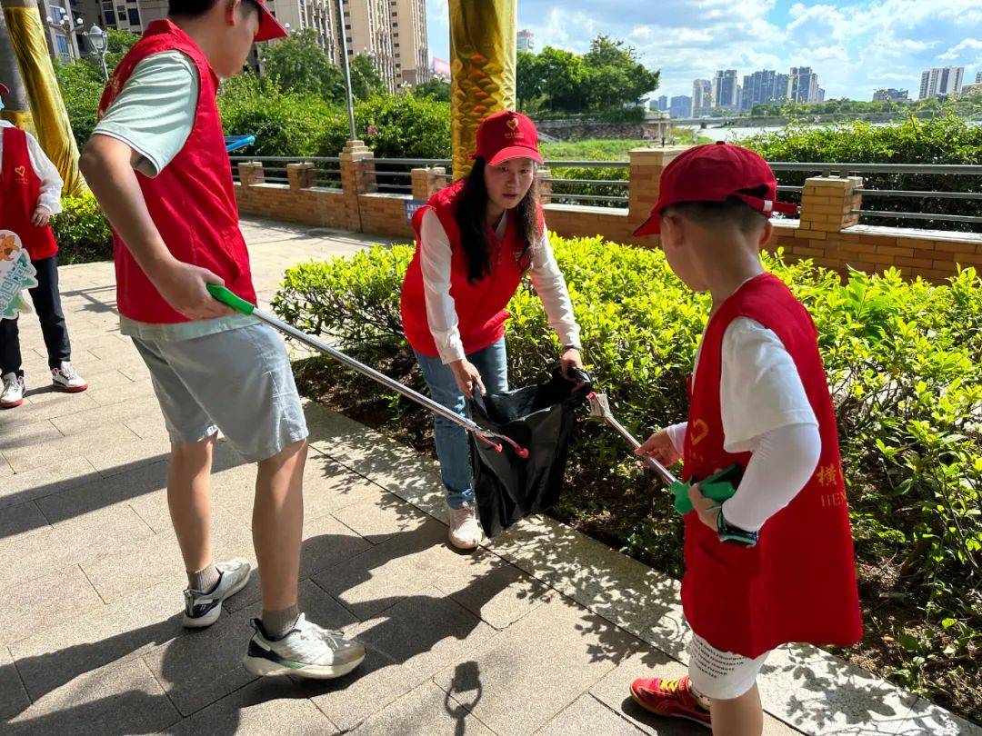 异动快报:共创草坪(605099)1月19日9点35分触及涨停板