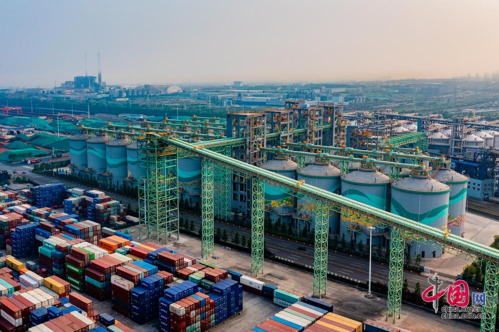 拱东医疗(605369.SH)：预计2025年归母净利润4400万元到5600万元，同比减少67.37%到74.36%