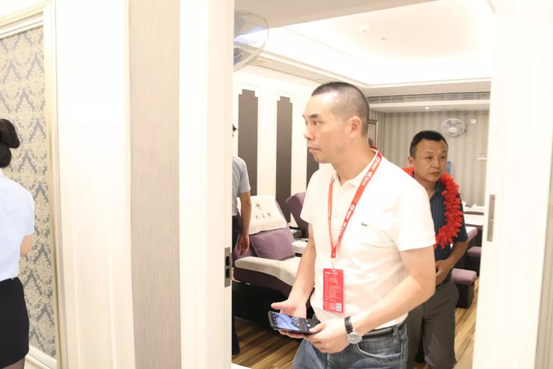 秉扬科技：1月22日高管李汝成、廖利、桑红梅、赵龙善减持股份合计32.64万股