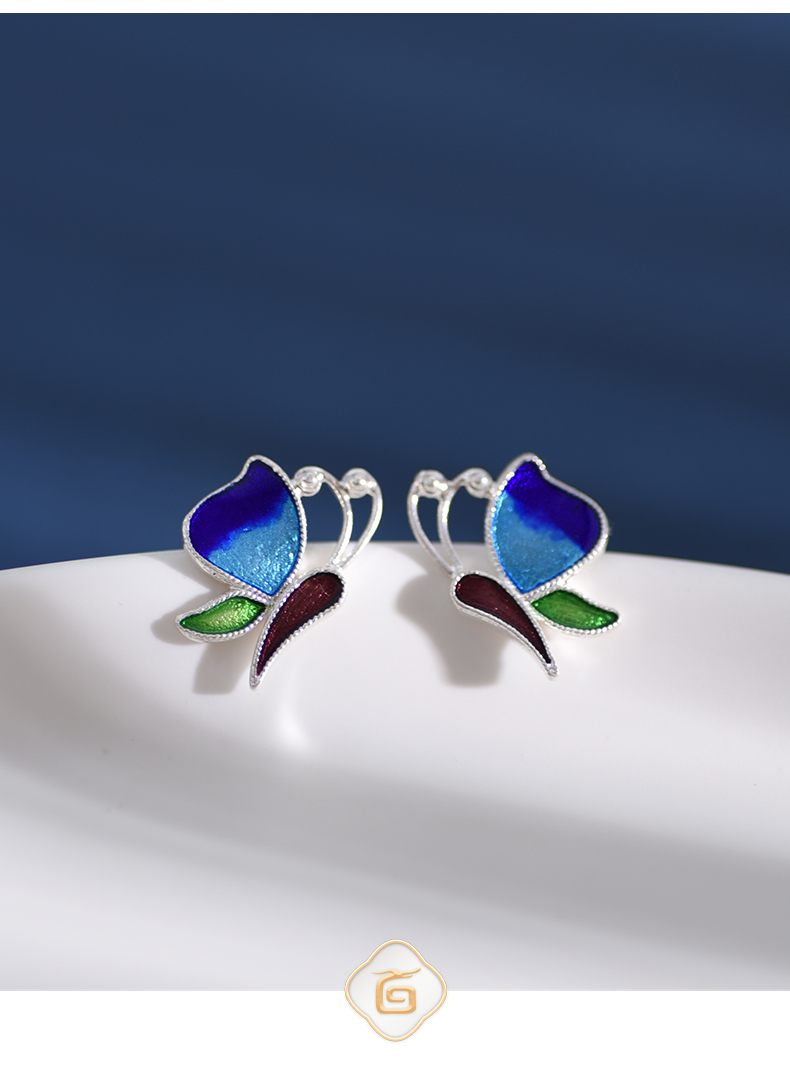 菜百股份获得外观设计专利授权：“耳饰（镂空蝴蝶）”