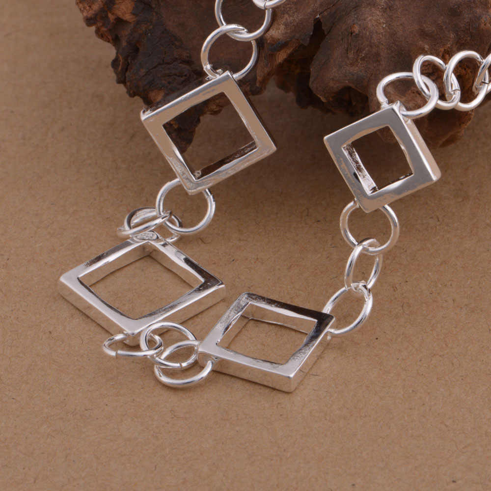 飞亚达获得外观设计专利授权：“手链（AB01-03）”