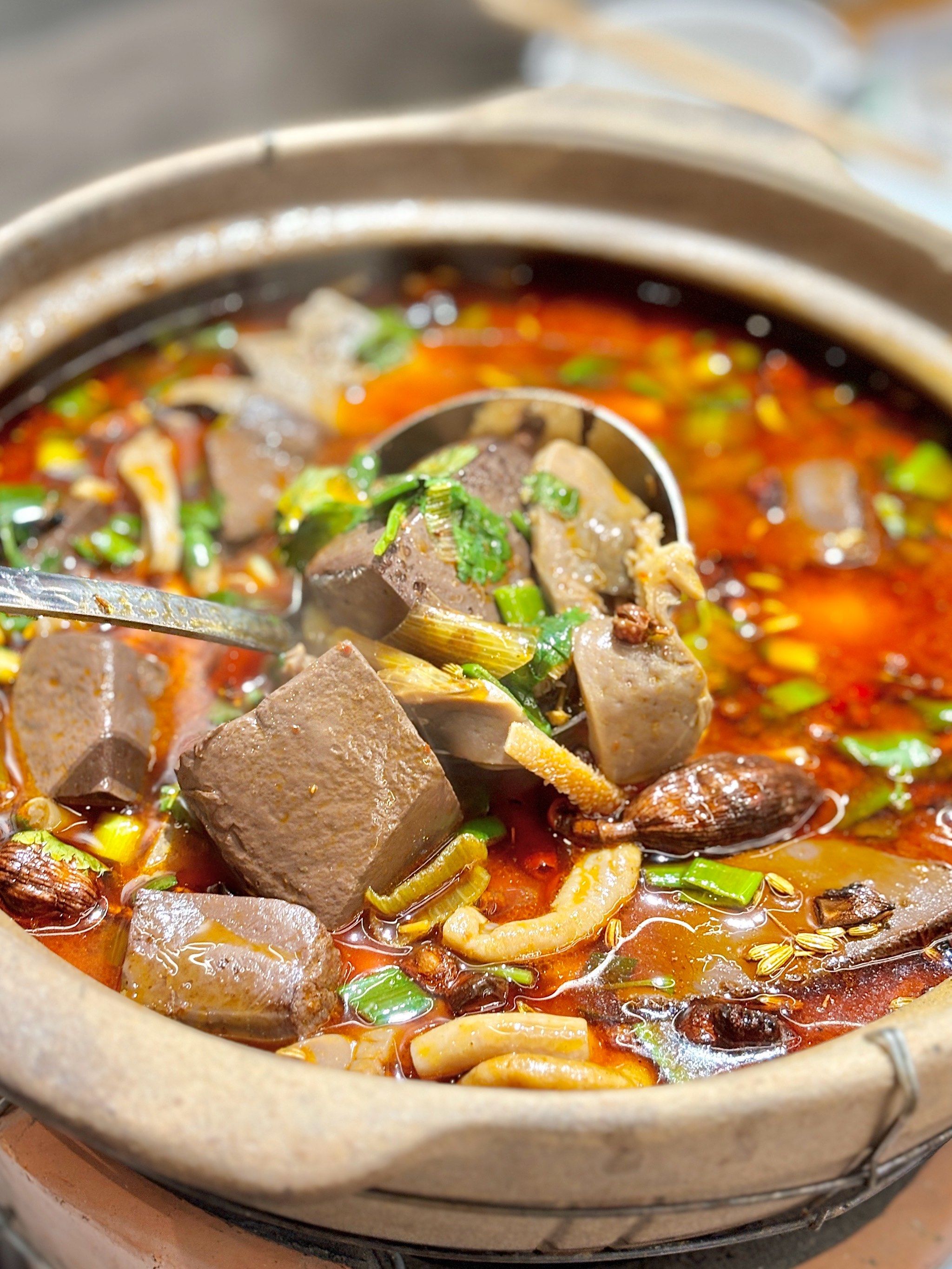 清流|谁在掌控你的胃?起底百亿“飘香剂”江湖