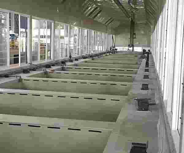 大东南：公司子公司宁波万象两条进口镀膜设备，产品可以应用