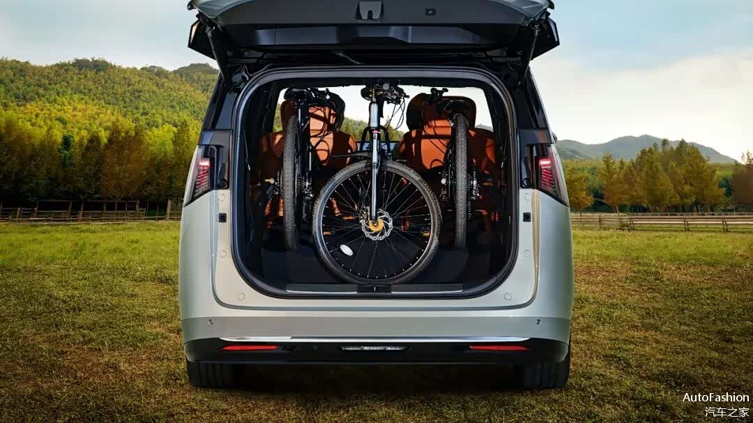 “别墅级新能源旗舰MPV”至境世家纯电版上市，售价48.99万元