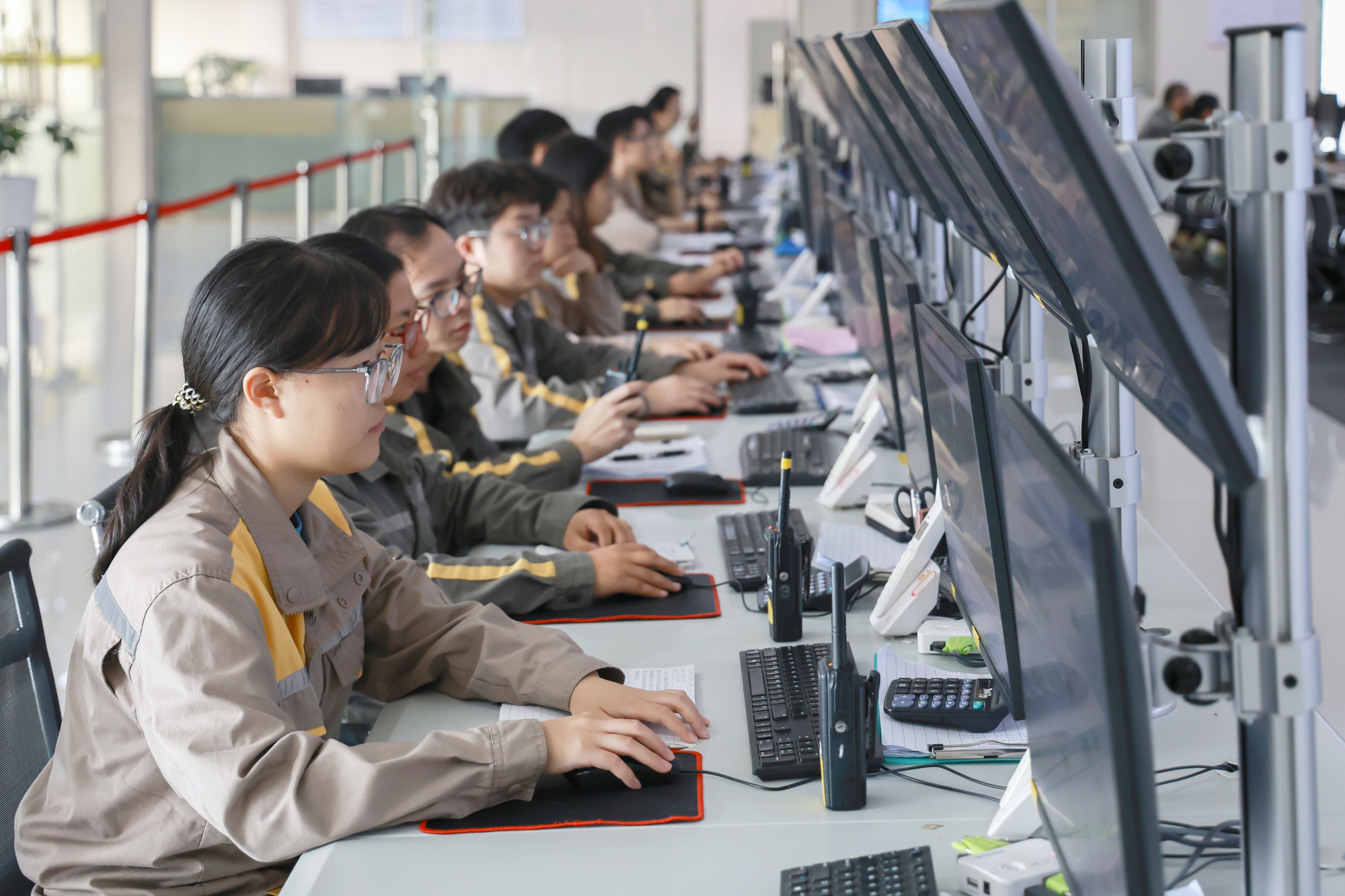 瑞丰高材:公司控股子公司瑞丰�h能正在积极推进吨级生产装置的设备调试工作