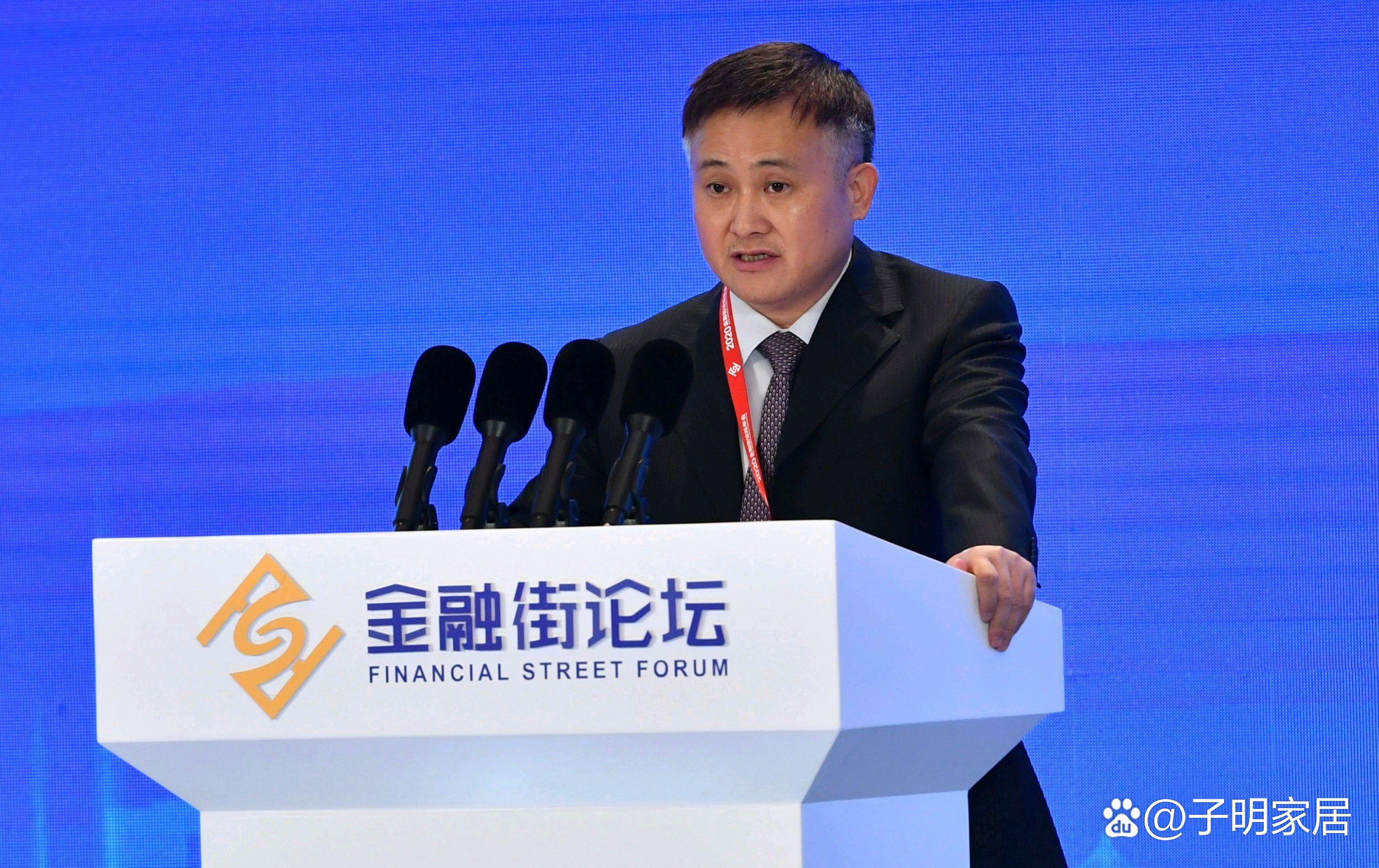 央行行长潘功胜：加大金融支持中国经济结构转型力度