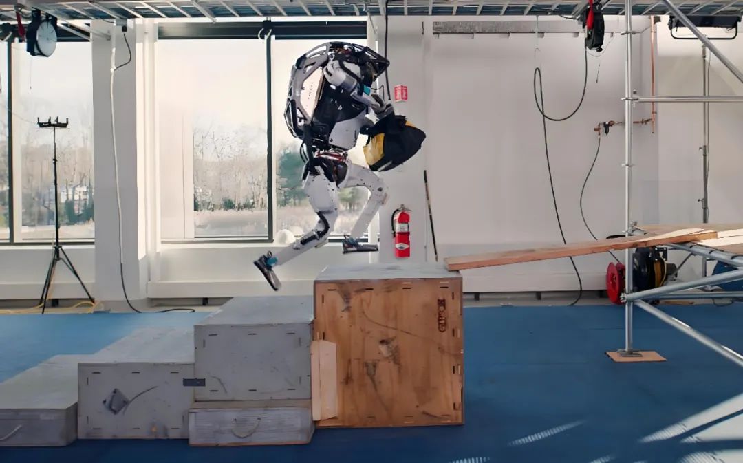 宇树招股书启示录:奥比中光,机器人赛道的核心变量