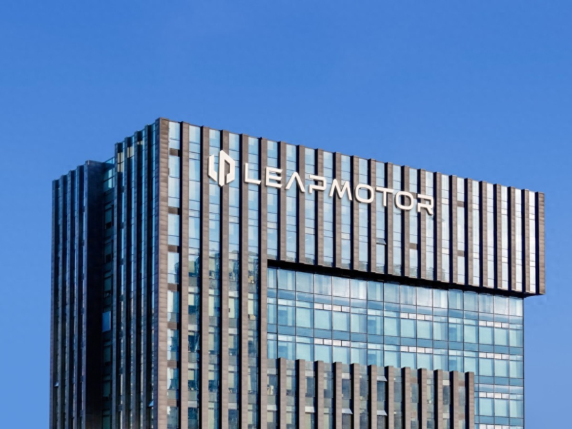 东方精工去年扣非净利“滑坡”，三大产品线毛利率齐降，剥离“现金牛”转型迎考