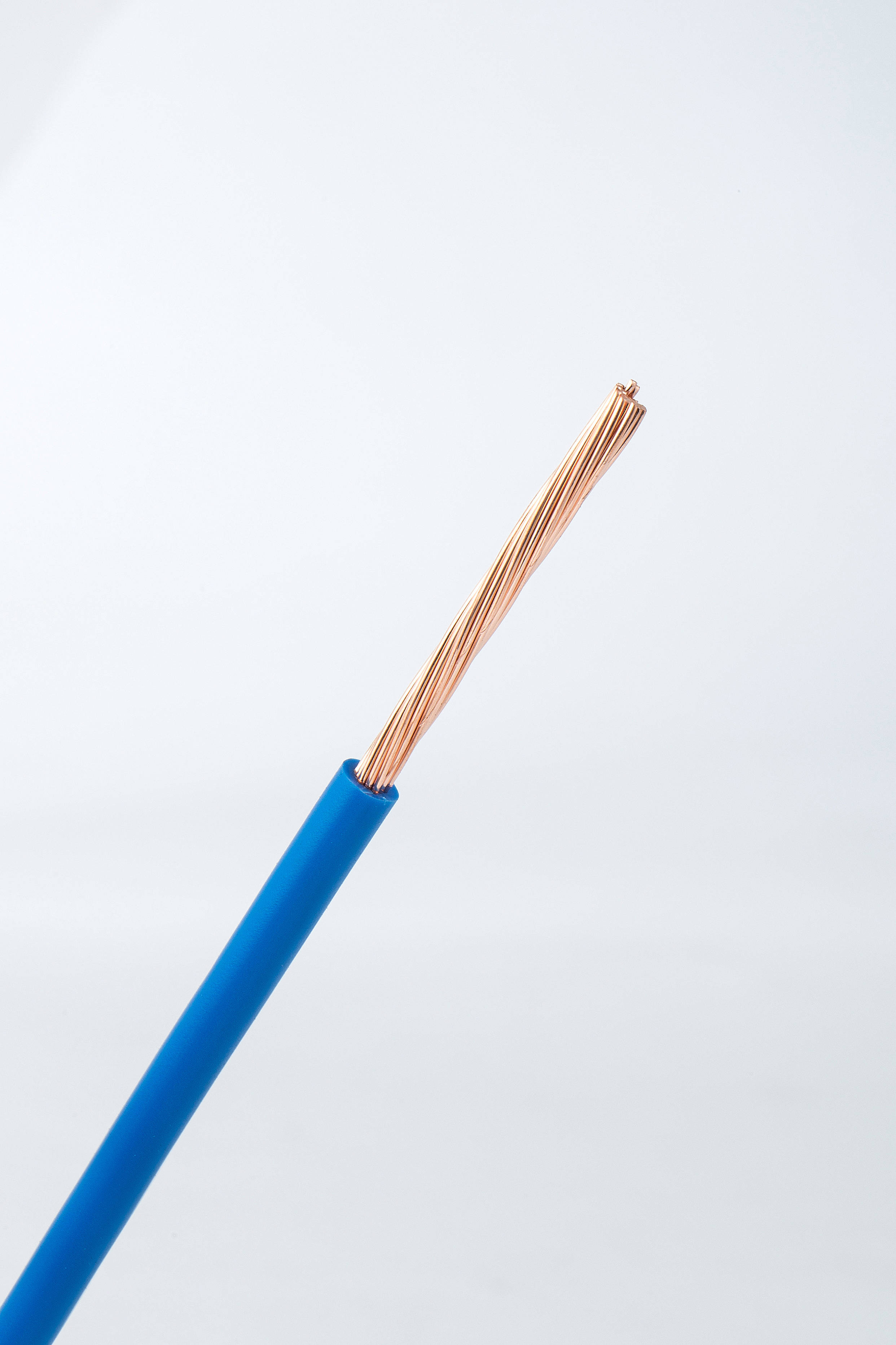 长缆科技:公司产品广泛应用于以城市电网为核心的输电领域