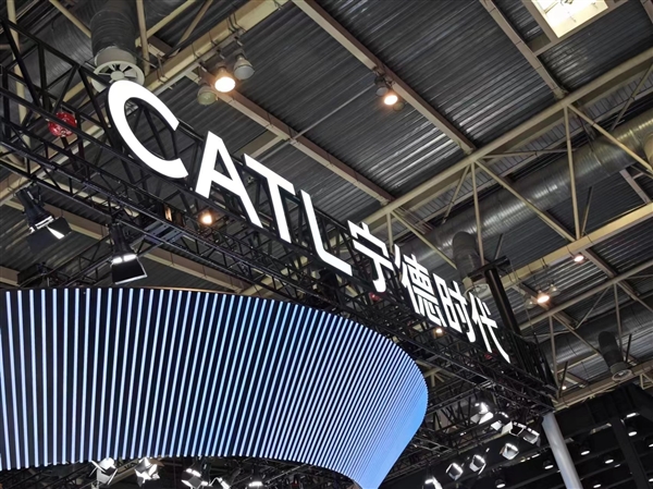 宁德时代成交额达200亿元