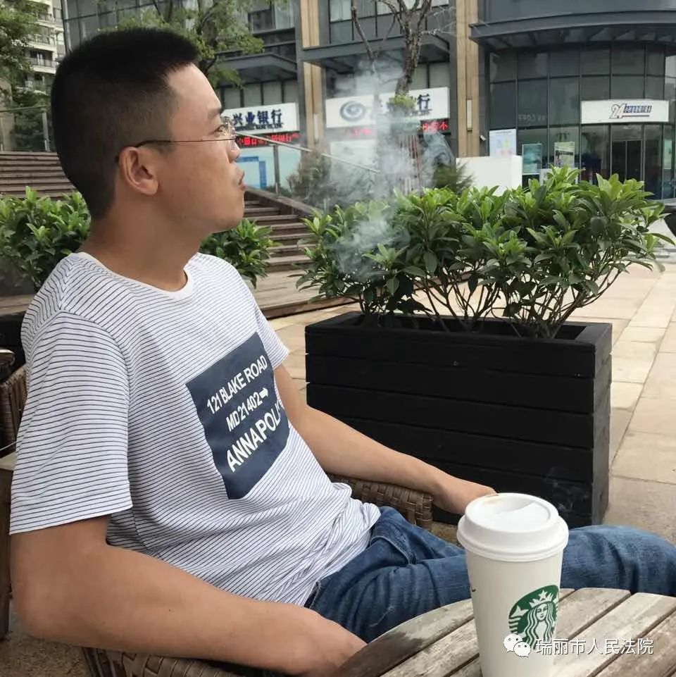 远东发展(00035.HK)获执行董事邱达昌增持60万股