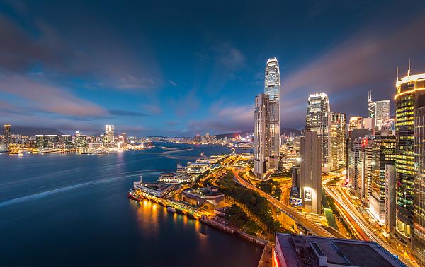南向资金净卖出超40亿港元